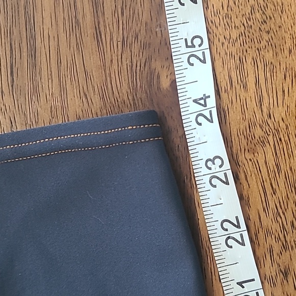 Alo Yoga Colorblock Leggings  Cropped Sized Med - Picture 5 of 5